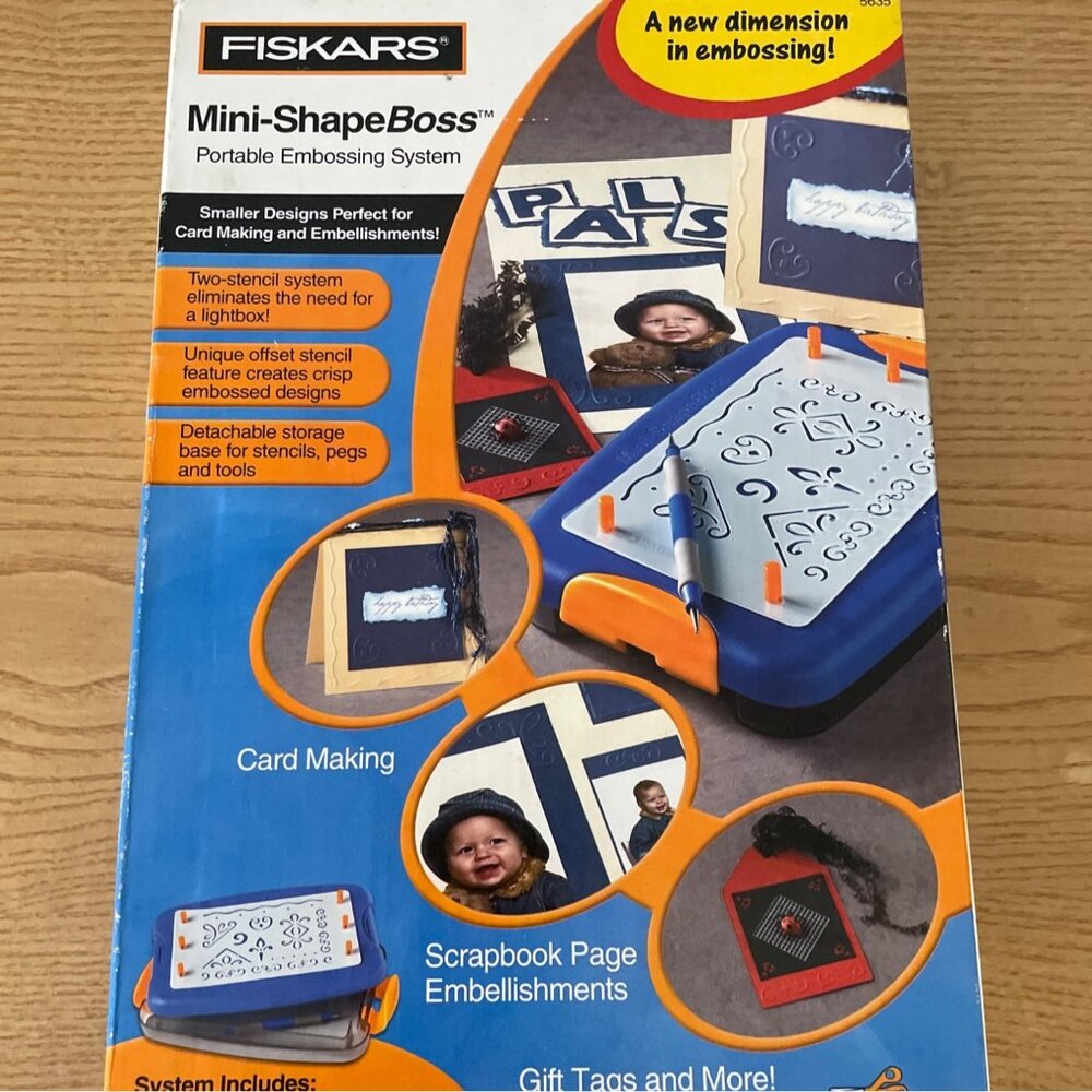 Fiskars Mini-ShapeBoss Portable Embossing System Cards Scrapbook w Stencils Tool - Picture 4 of 9